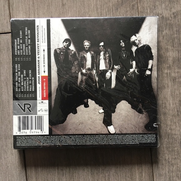 VELVET REVOLVER CD ALBUM - CONTRABAND (black cover) - Picture 2 of 2